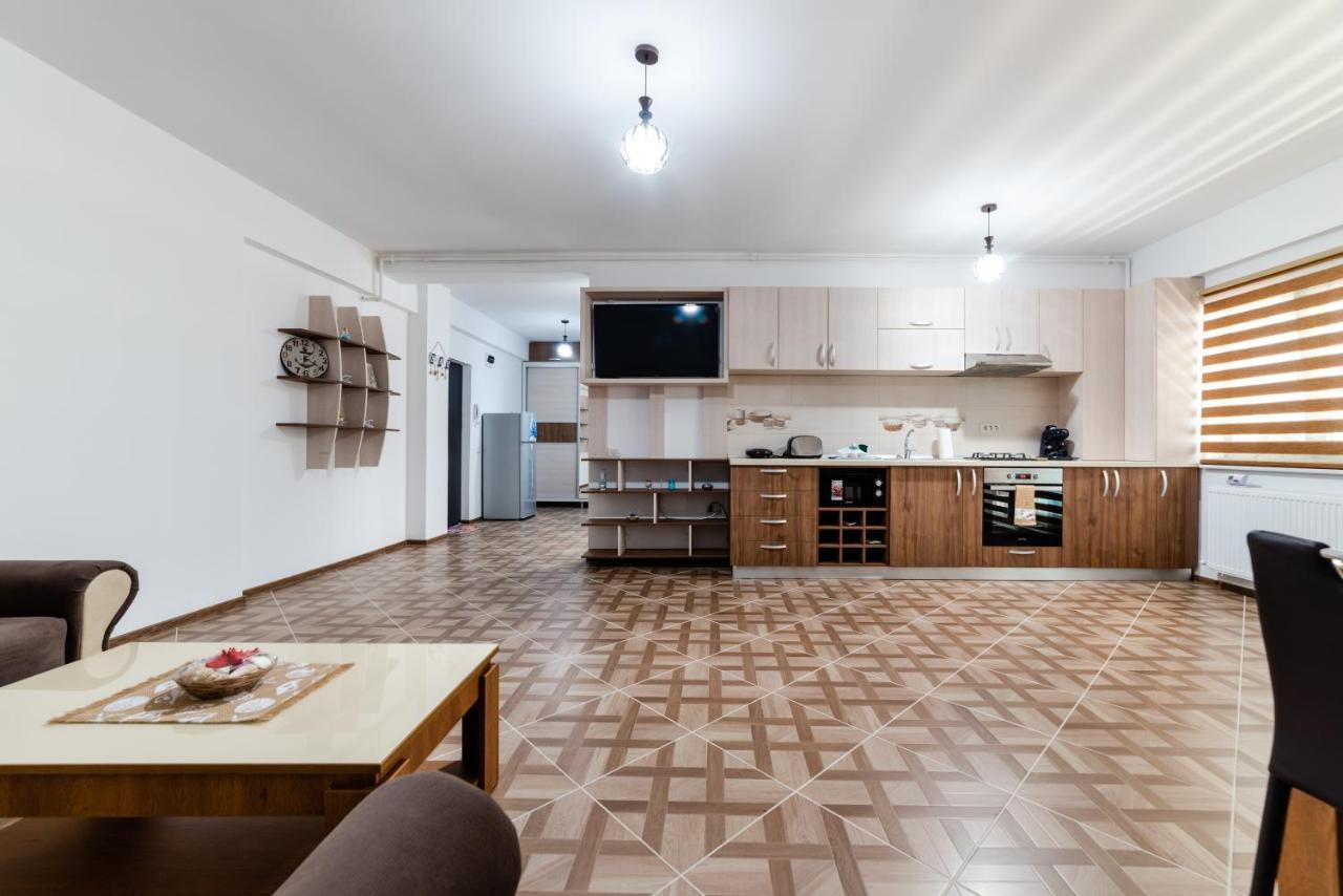 Derya Suites - Mamaia Nord Năvodari Eksteriør billede