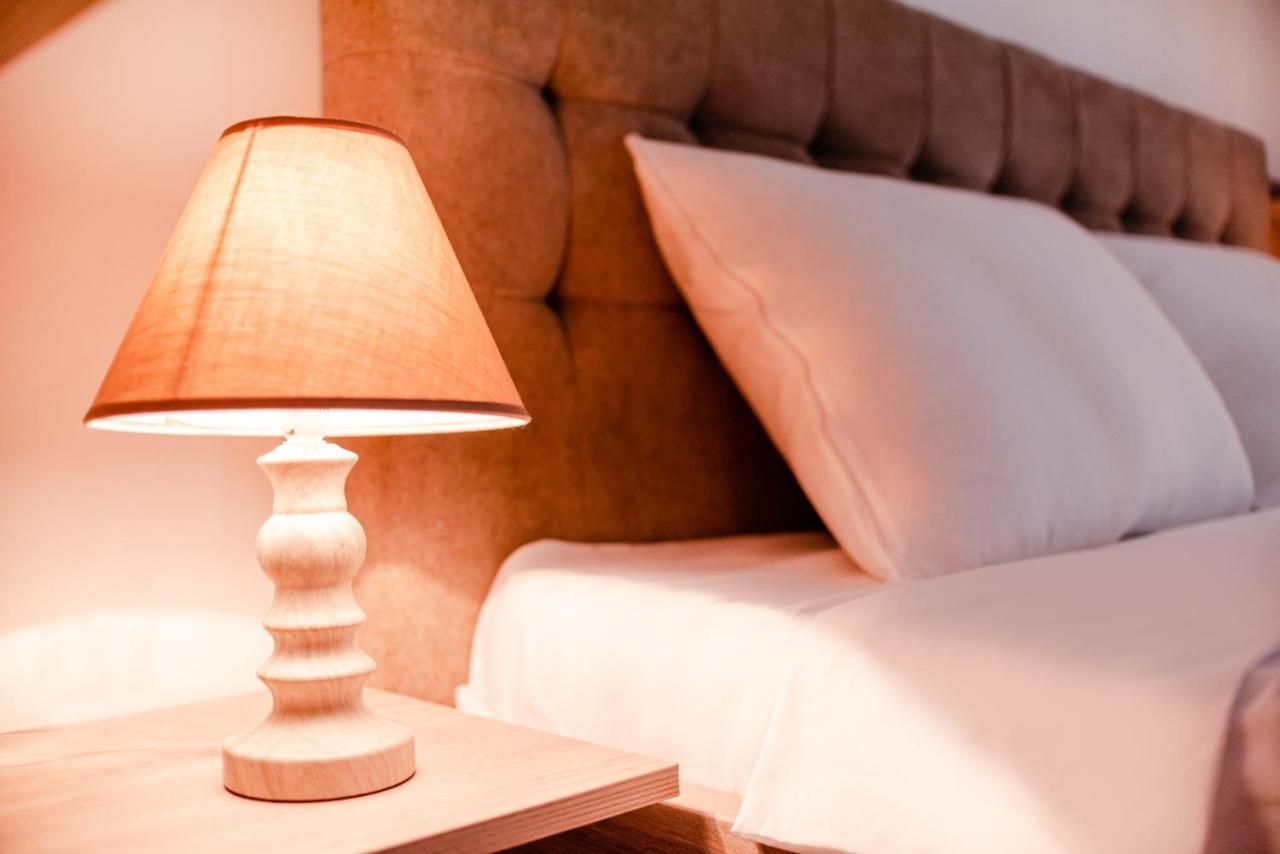 Derya Suites - Mamaia Nord Năvodari Eksteriør billede