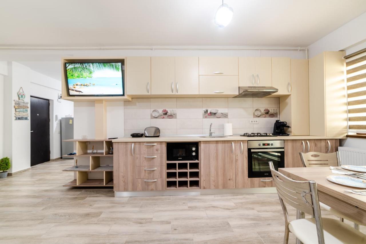 Derya Suites - Mamaia Nord Năvodari Eksteriør billede