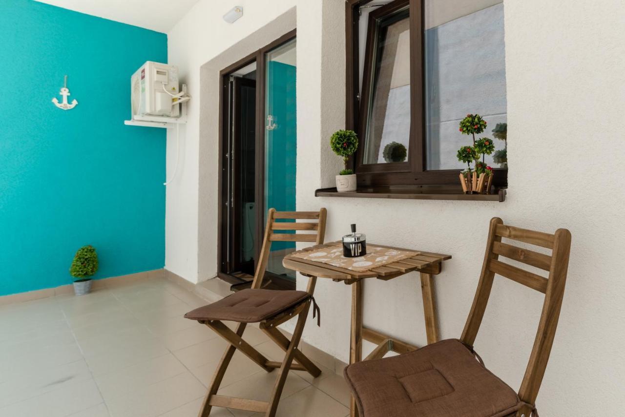 Derya Suites - Mamaia Nord Năvodari Eksteriør billede