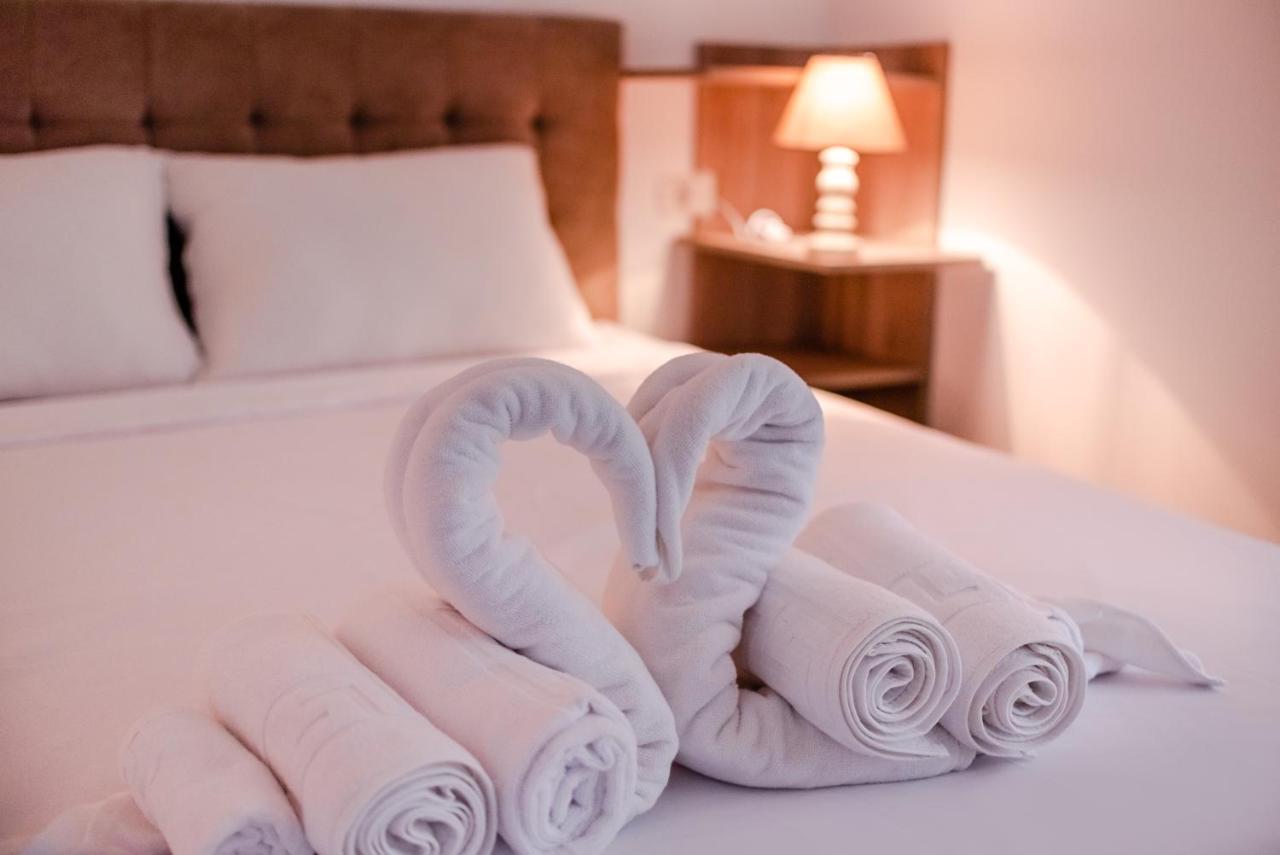 Derya Suites - Mamaia Nord Năvodari Eksteriør billede