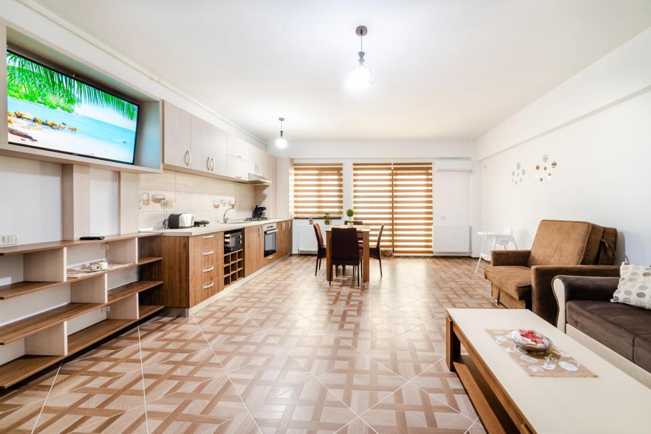 Derya Suites - Mamaia Nord Năvodari Eksteriør billede