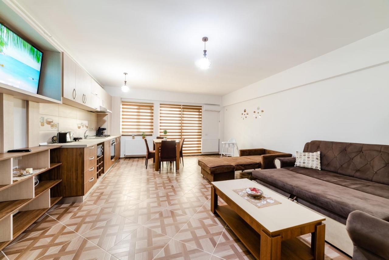 Derya Suites - Mamaia Nord Năvodari Eksteriør billede